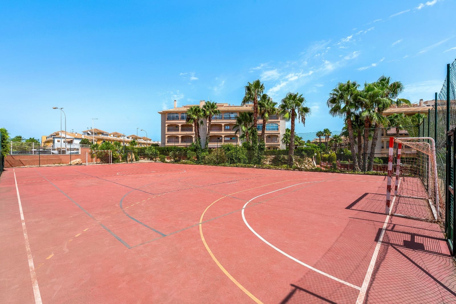 2 slaapkamer Appartement te koop in Playa Flamenca met zwembad garage - € 215.000 (Ref: 10034196)