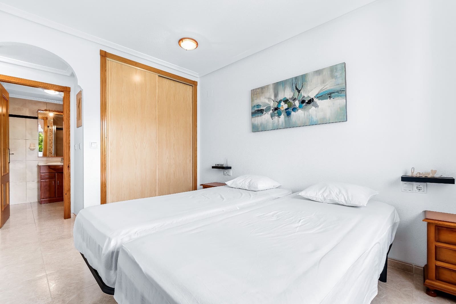 2 slaapkamer Appartement te koop in Playa Flamenca met zwembad garage - € 215.000 (Ref: 10034196)