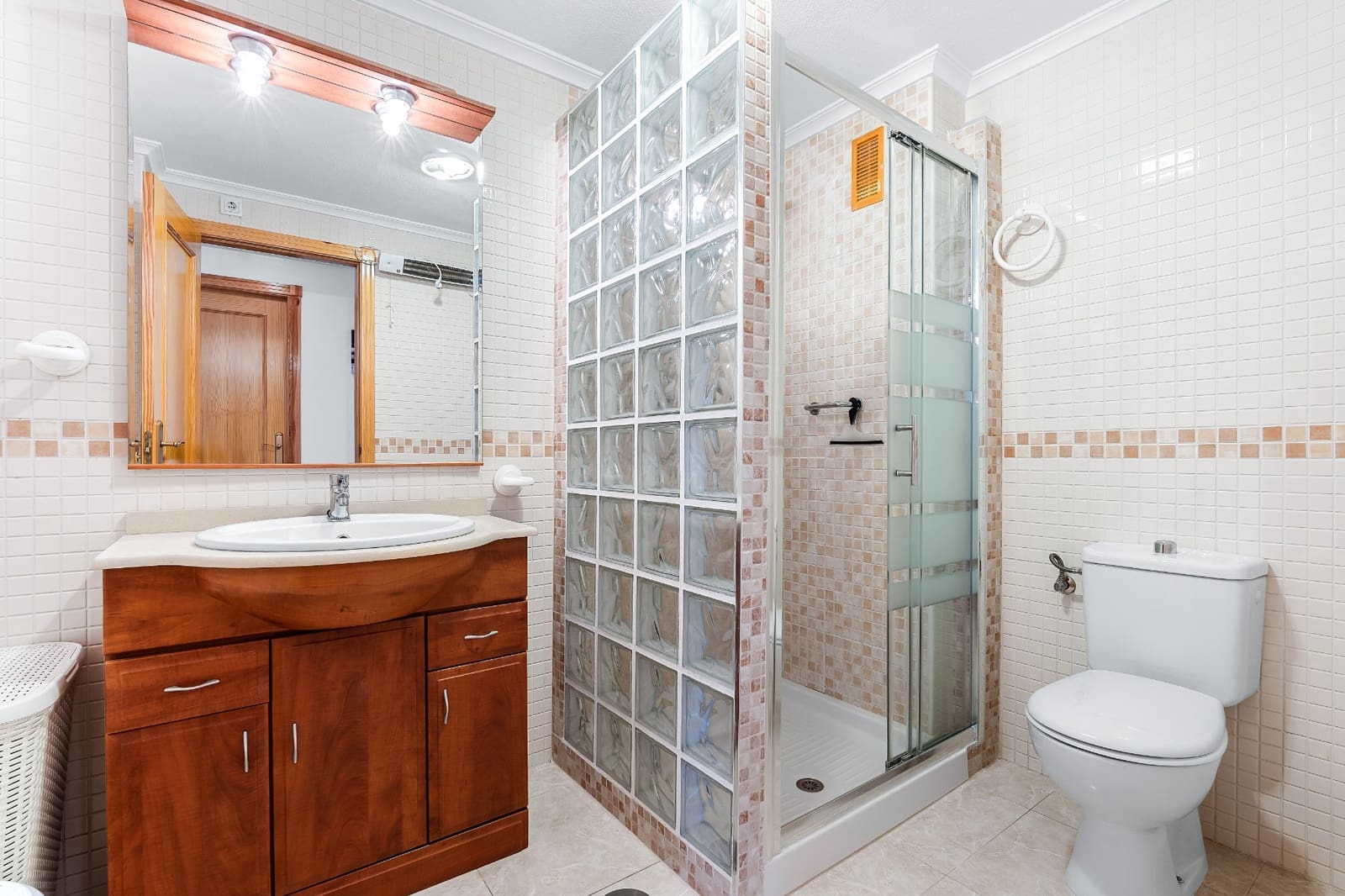 2 slaapkamer Appartement te koop in Playa Flamenca met zwembad garage - € 215.000 (Ref: 10034196)