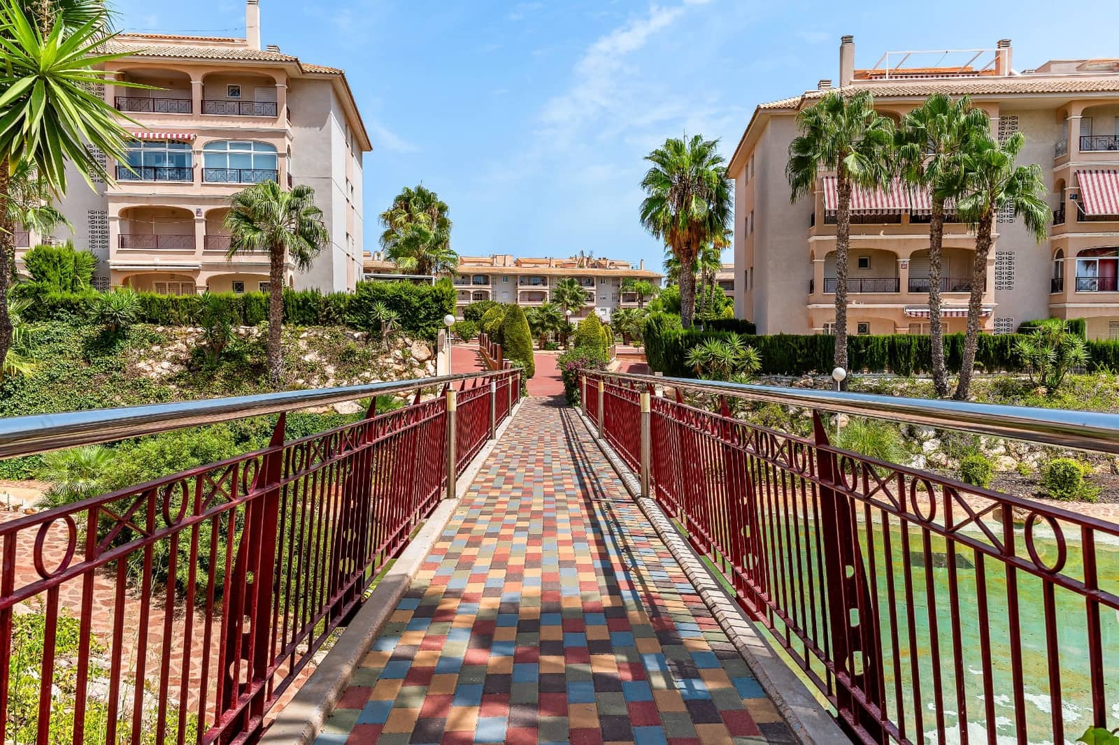 2 slaapkamer Appartement te koop in Playa Flamenca met zwembad garage - € 215.000 (Ref: 10034196)