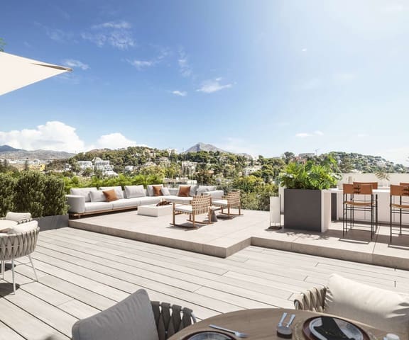 4 bedroom Apartment for sale in Monte Sancha, Málaga city with pool garage - € 2,754,000 (Ref: 10037037)