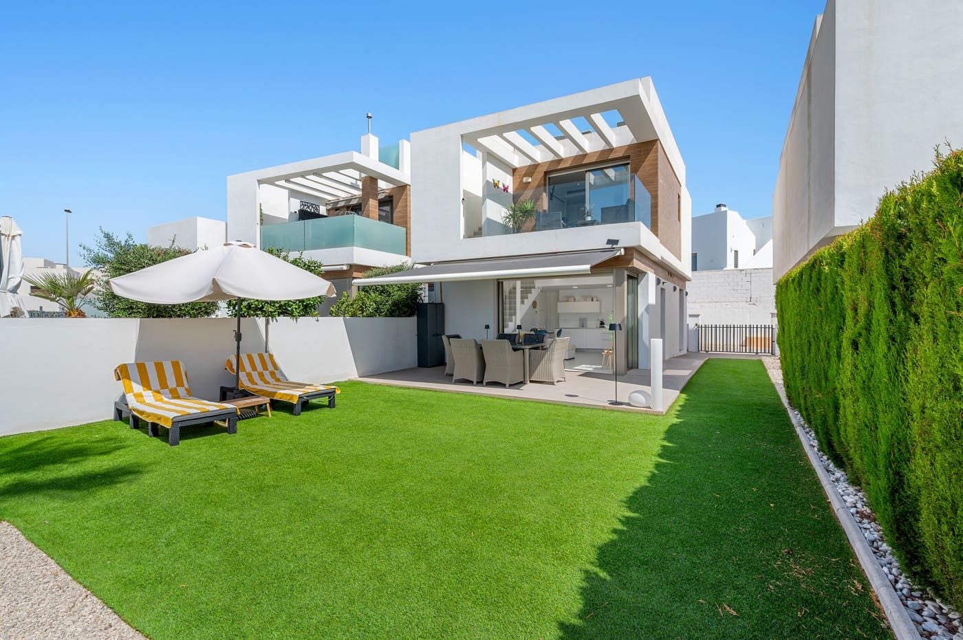 3 chambre Villa/Maison à vendre à Villamartin avec piscine - 429 000 € (Ref: 10062824)