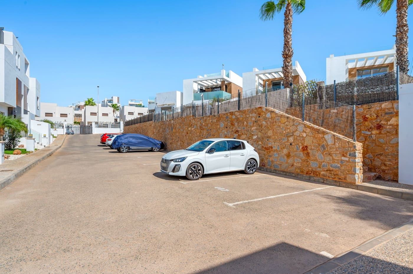 3 chambre Villa/Maison à vendre à Villamartin avec piscine - 429 000 € (Ref: 10062824)