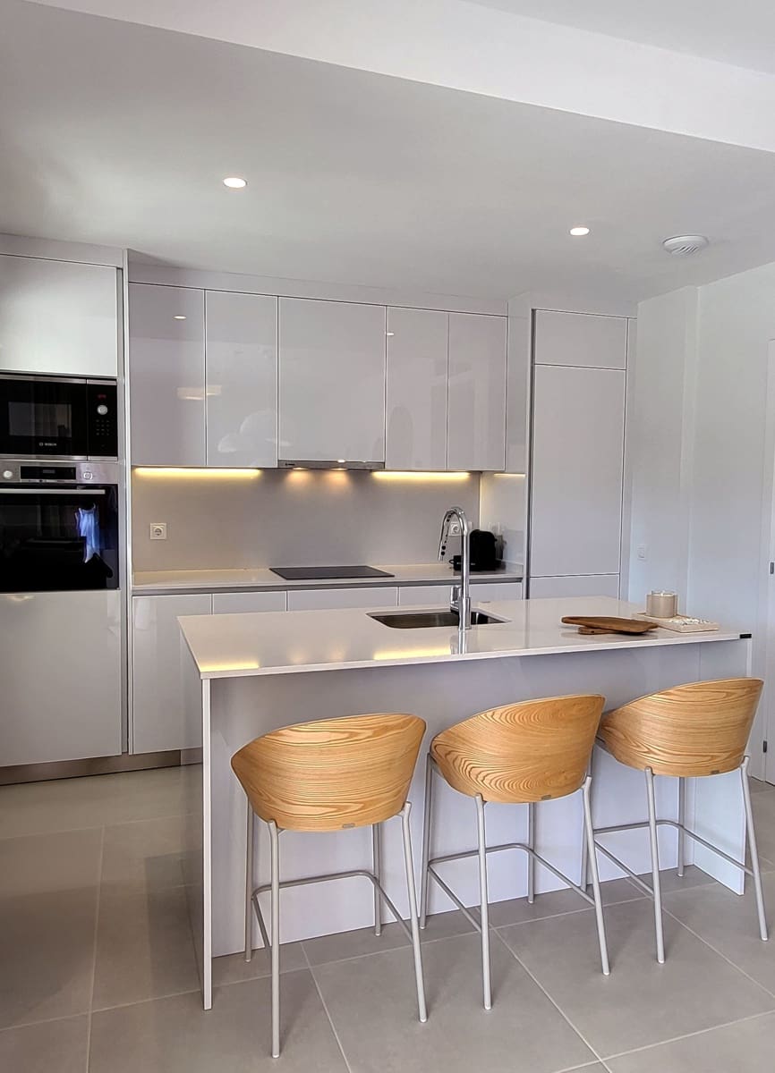 2 Zimmer Apartment zu verkaufen in Casares mit Pool Garage - 435.000 € (Ref: 10070388)