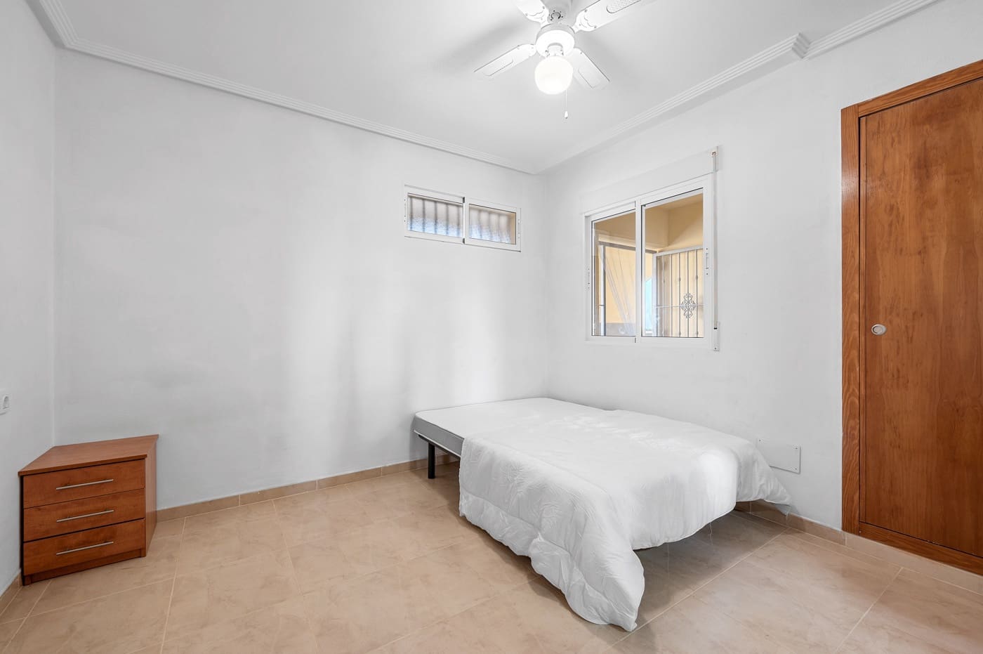 3 sovrum Lägenhet till salu i Orihuela Costa med pool - 189 000 € (Ref: 10073109)