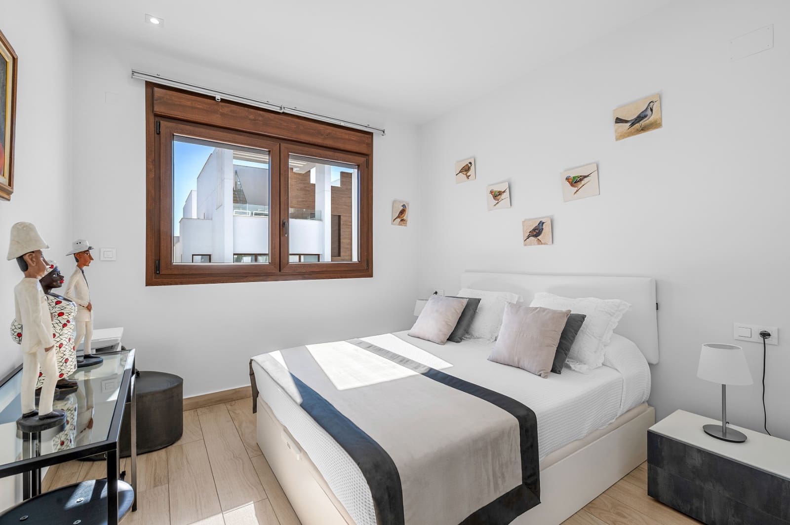 2 soverom Leilighet til salgs i Torrevieja med svømmebasseng garasje - € 295 000 (Ref: 10080024)