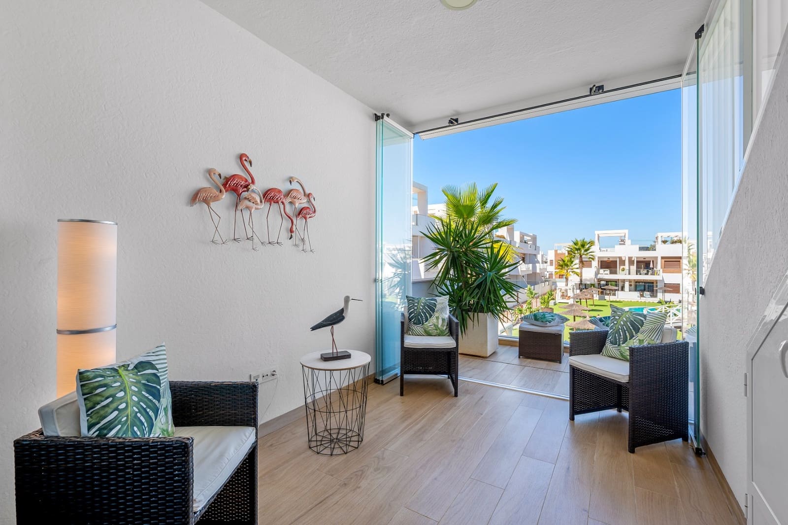 2 soverom Leilighet til salgs i Torrevieja med svømmebasseng garasje - € 295 000 (Ref: 10080024)