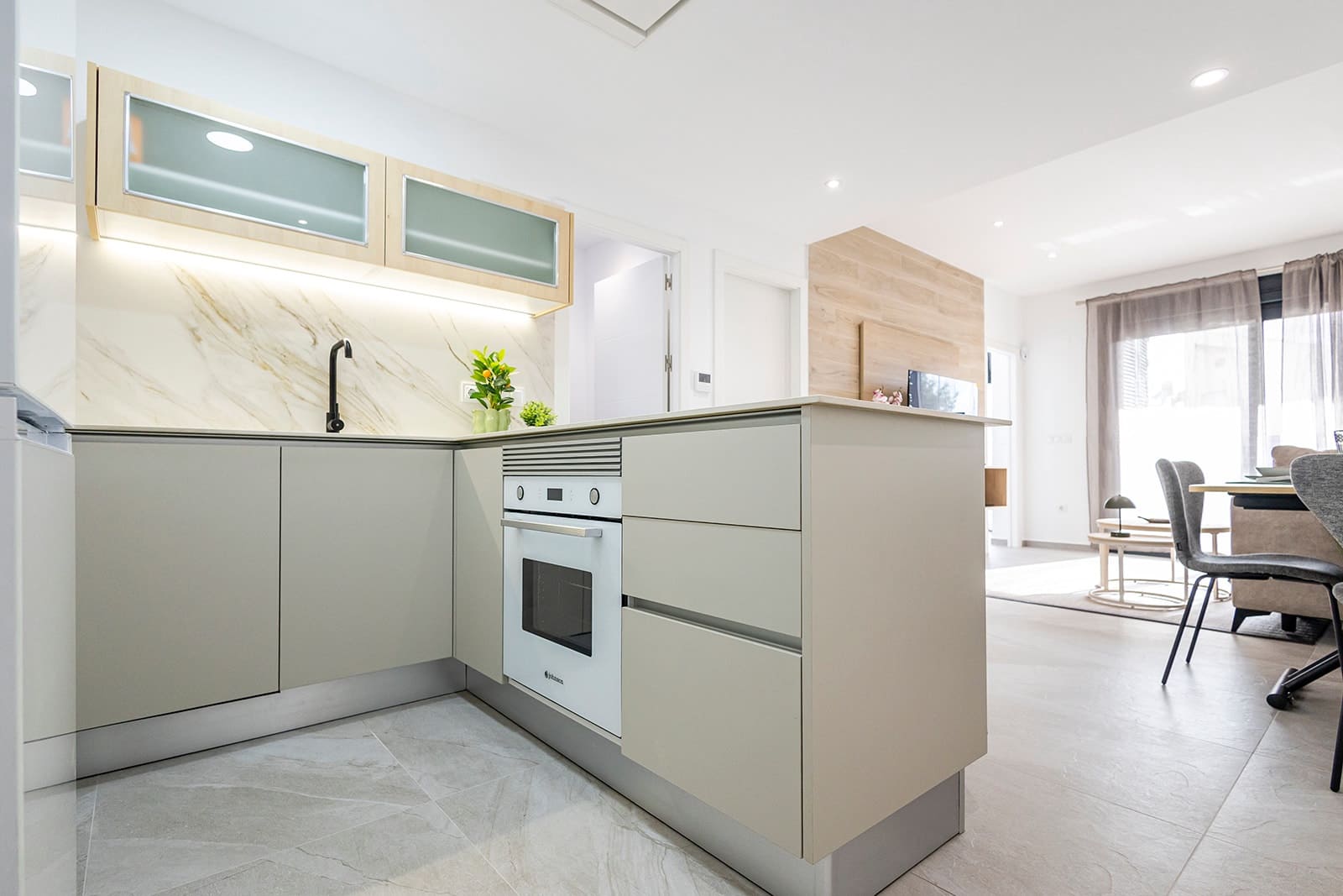 2 sypialnia Apartament na sprzedaż w Torrevieja z basenem garażem - 269 000 € (Ref: 10166207)