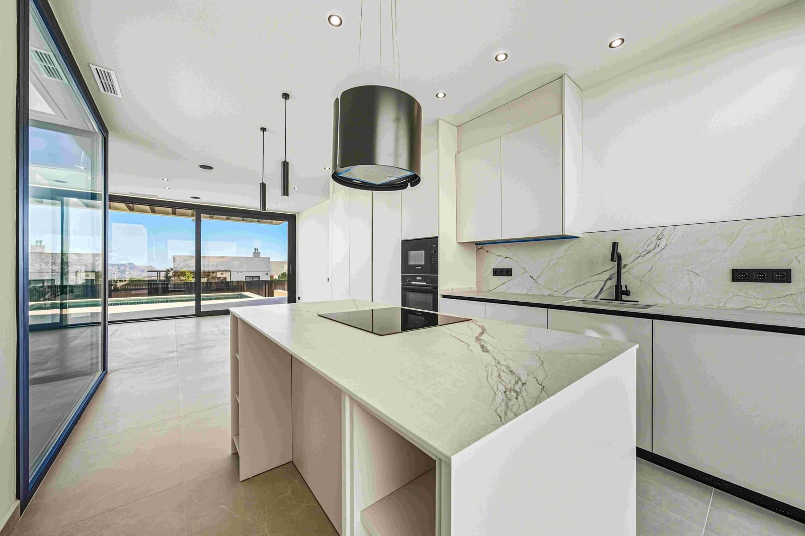 4 sovrum Villa till salu i Polop med pool garage - 970 000 € (Ref: 10174425)