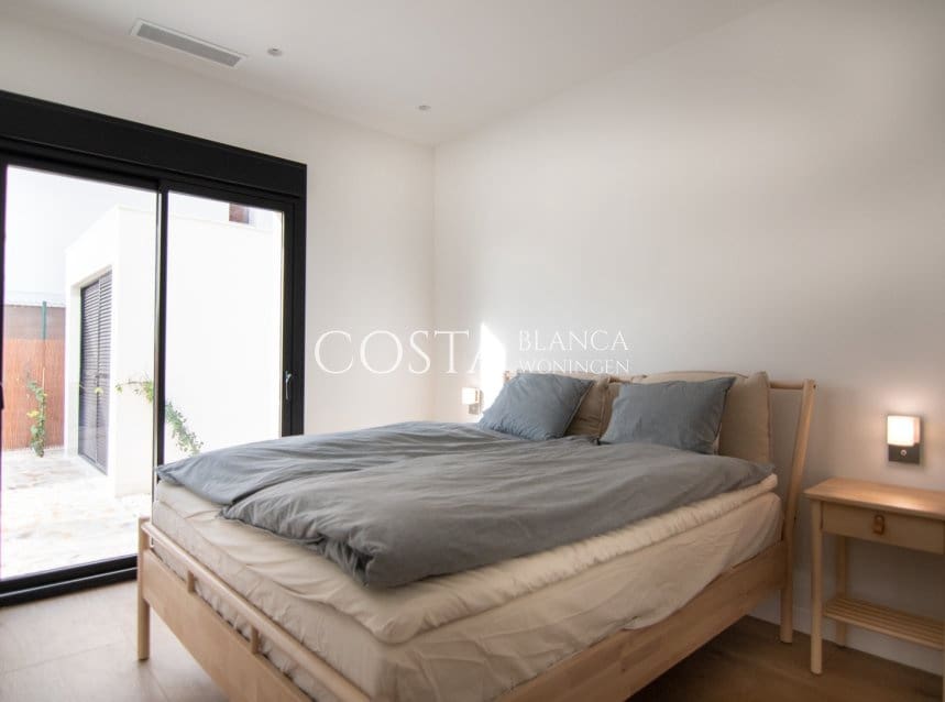 3 sypialnia Willa na sprzedaż w Los Montesinos z basenem garażem - 509 000 € (Ref: 8155918)