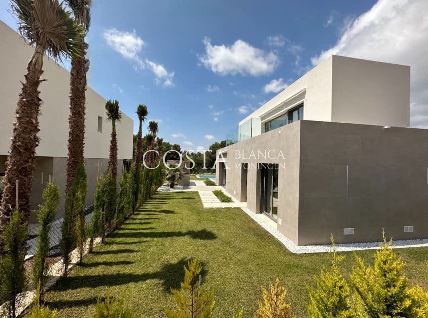 3 chambre Villa/Maison à vendre à Las Colinas Golf avec piscine garage - 835 000 € (Ref: 8180972)