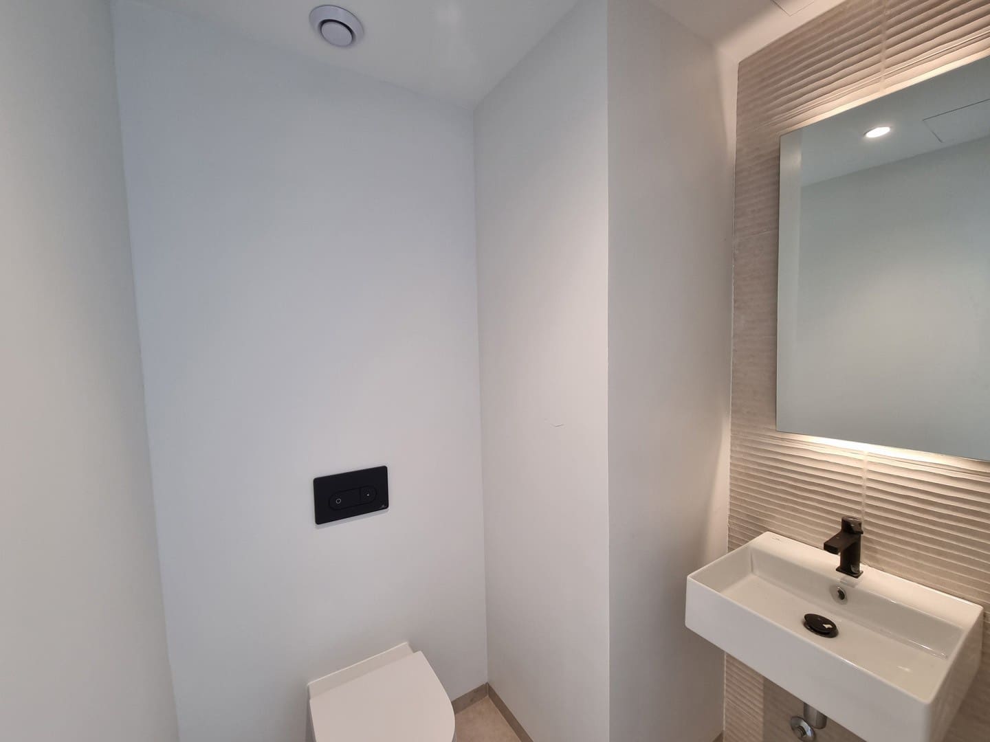 3 sypialnia Apartament na sprzedaż w Las Colinas Golf z basenem garażem - 795 000 € (Ref: 8243859)