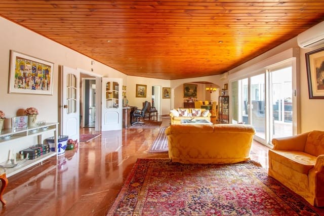 3 soveværelse Villa til salg i La Nucia Pueblo  , La Nucia med swimmingpool - € 749.000 (Ref: 8650405)