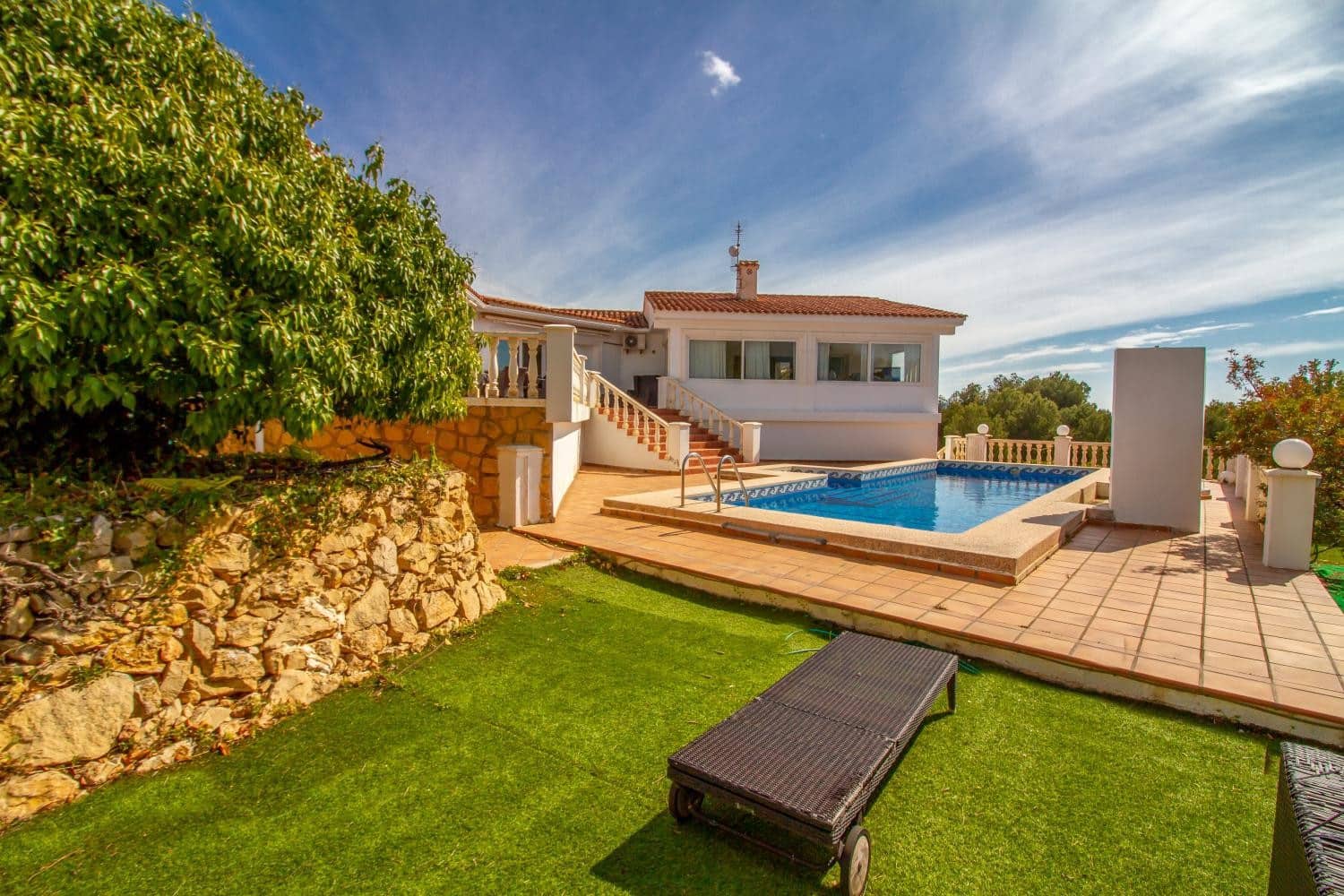 3 soveværelse Villa til salg i La Nucia med swimmingpool - € 749.000 (Ref: 8650405)