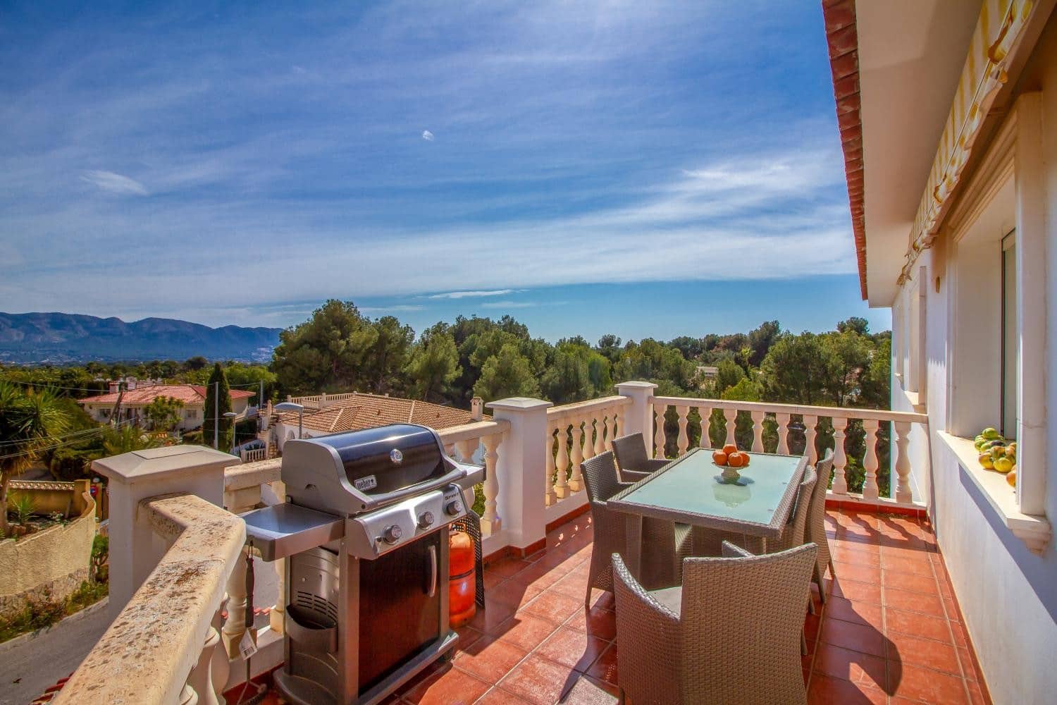 3 soveværelse Villa til salg i La Nucia med swimmingpool - € 749.000 (Ref: 8650405)