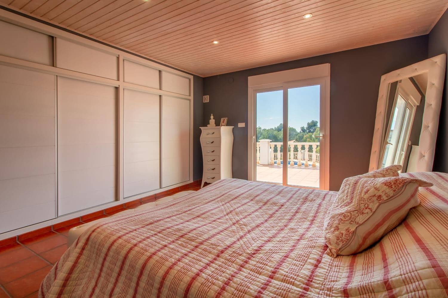 3 soveværelse Villa til salg i La Nucia med swimmingpool - € 749.000 (Ref: 8650405)