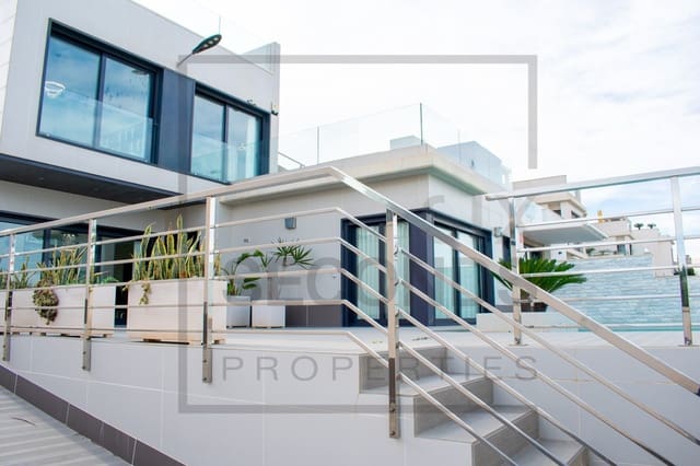 5 Zimmer Villa zu verkaufen in San Miguel de Salinas mit Pool - 899.000 € (Ref: 8650412)