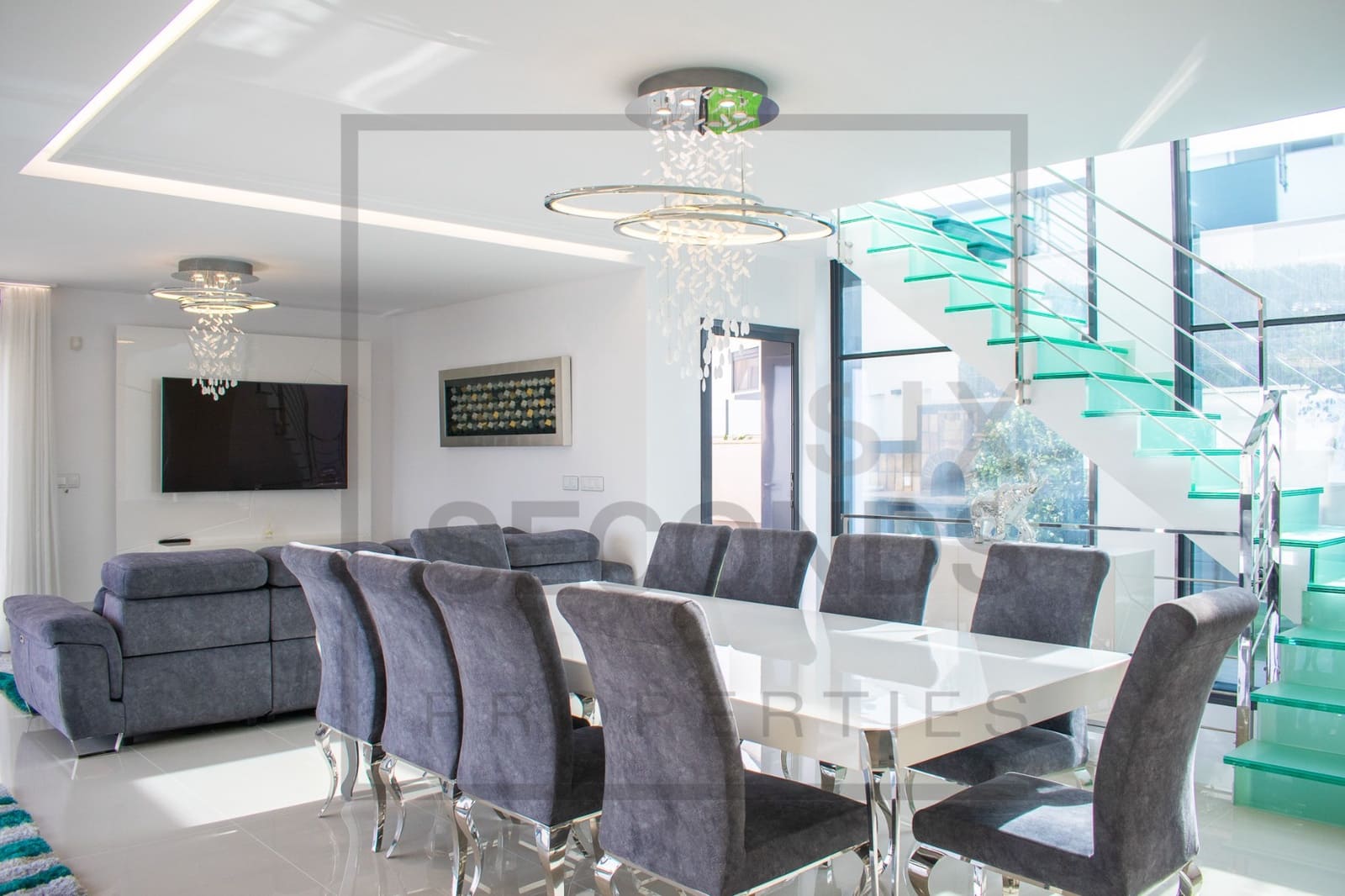 5 Zimmer Villa zu verkaufen in San Miguel de Salinas mit Pool - 899.000 € (Ref: 8650412)