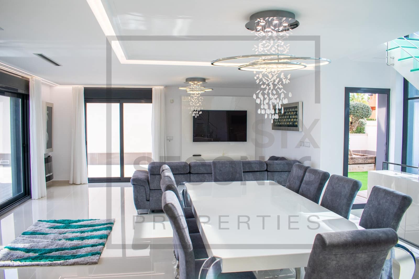 5 Zimmer Villa zu verkaufen in San Miguel de Salinas mit Pool - 899.000 € (Ref: 8650412)