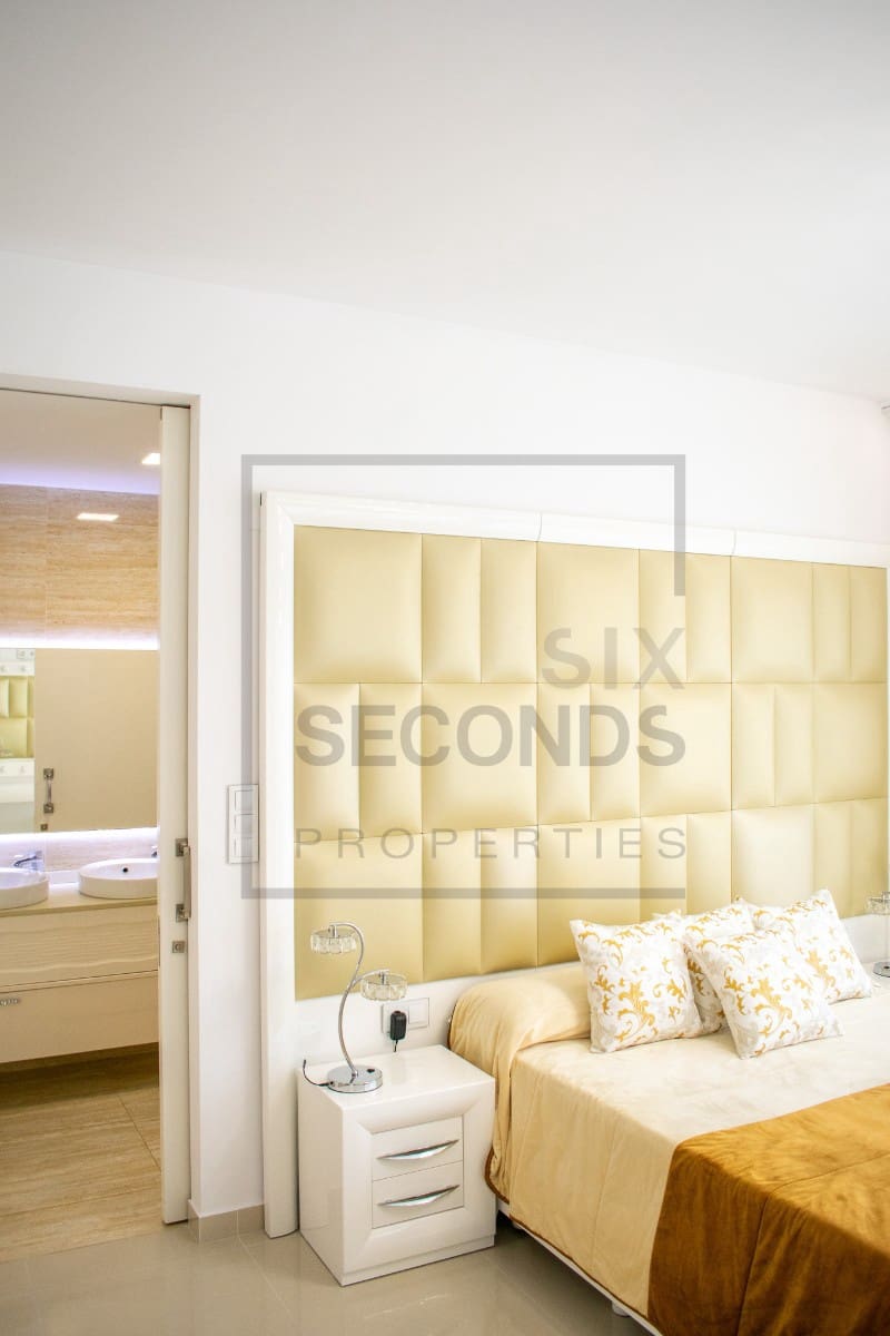 5 Zimmer Villa zu verkaufen in San Miguel de Salinas mit Pool - 899.000 € (Ref: 8650412)