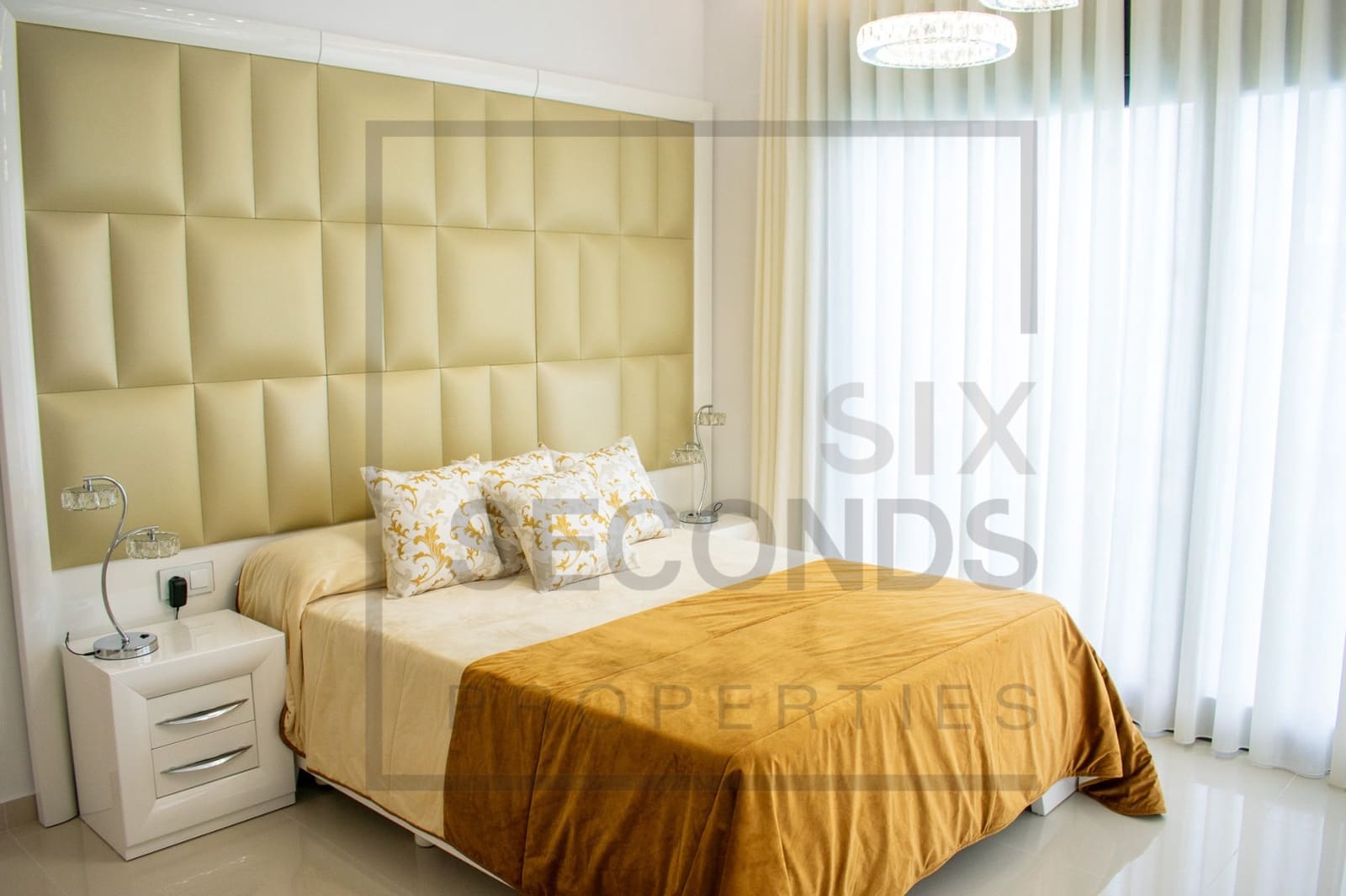 5 Zimmer Villa zu verkaufen in San Miguel de Salinas mit Pool - 899.000 € (Ref: 8650412)