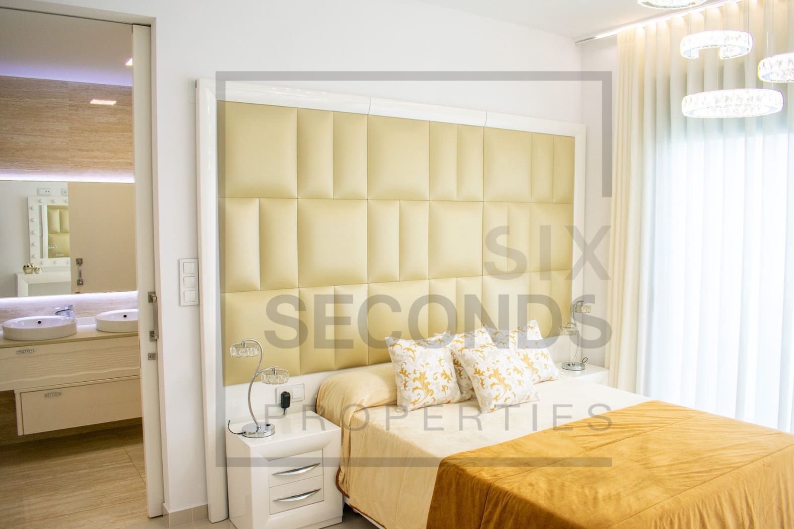 5 Zimmer Villa zu verkaufen in San Miguel de Salinas mit Pool - 899.000 € (Ref: 8650412)