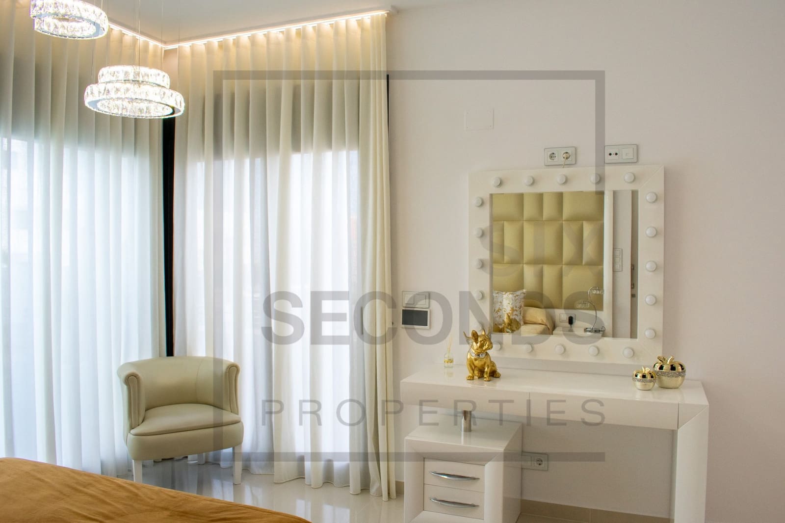 5 Zimmer Villa zu verkaufen in San Miguel de Salinas mit Pool - 899.000 € (Ref: 8650412)