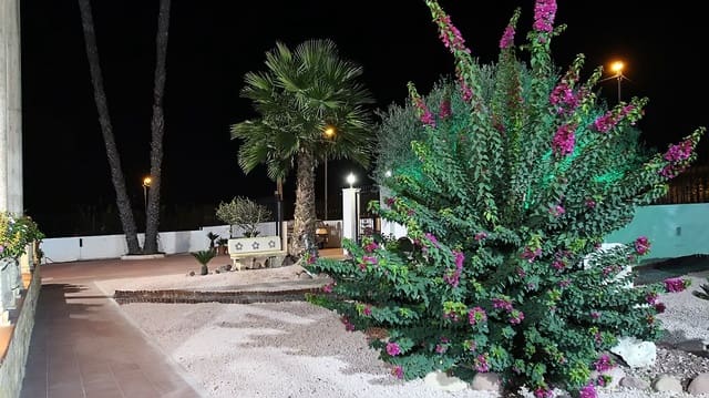 Chalet de 5 habitaciones en Desamparados - Hurchillo - Torremendo, Orihuela en venta con piscina garaje - 675.000 € (Ref: 8650417)