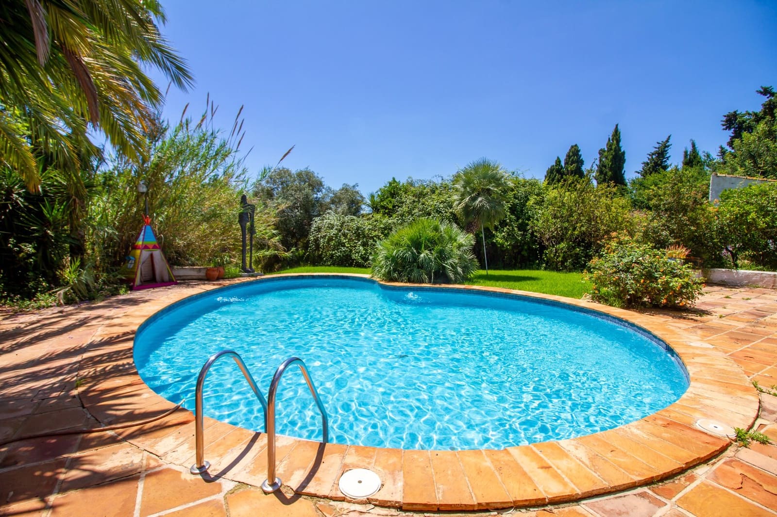 5 sypialnia Willa na sprzedaż w Alfaz del Pi / L'Alfas del Pi z basenem - 1 490 000 € (Ref: 8650419)