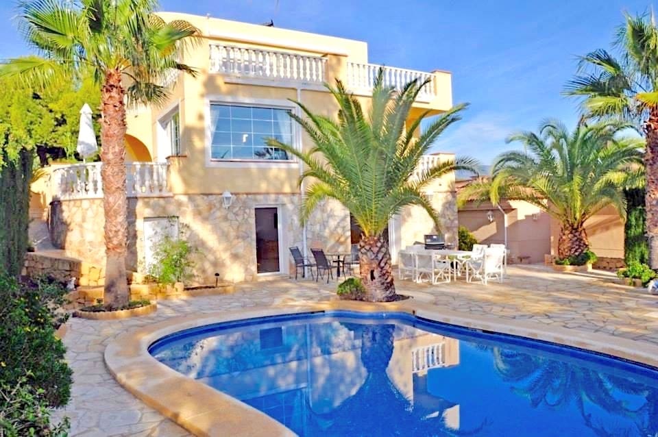 Chalet de 14 habitaciones en Alfaz del Pi / L'Alfàs del Pi en venta con piscina - 1.300.000 € (Ref: 8650441)