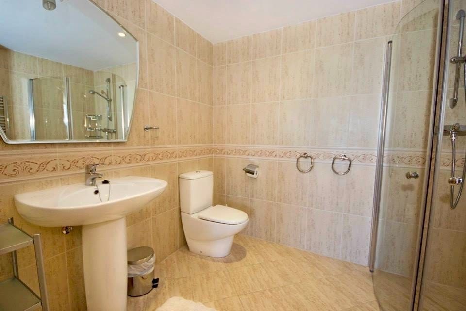 Chalet de 14 habitaciones en Alfaz del Pi / L'Alfàs del Pi en venta con piscina - 1.300.000 € (Ref: 8650441)