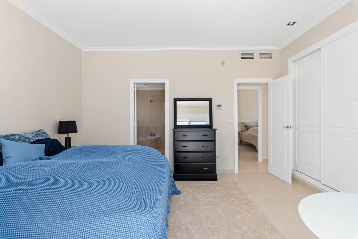 4 bedroom Villa for sale in Ciudad Quesada with pool - € 890,000 (Ref: 8650451)