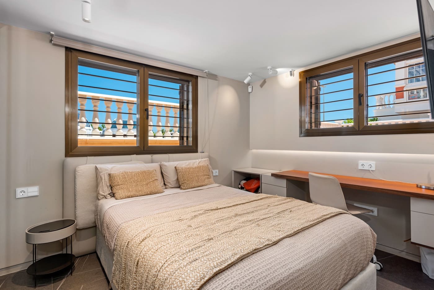 6 sypialnia Dom na sprzedaż w Guardamar del Segura z garażem - 1 350 000 € (Ref: 8650467)