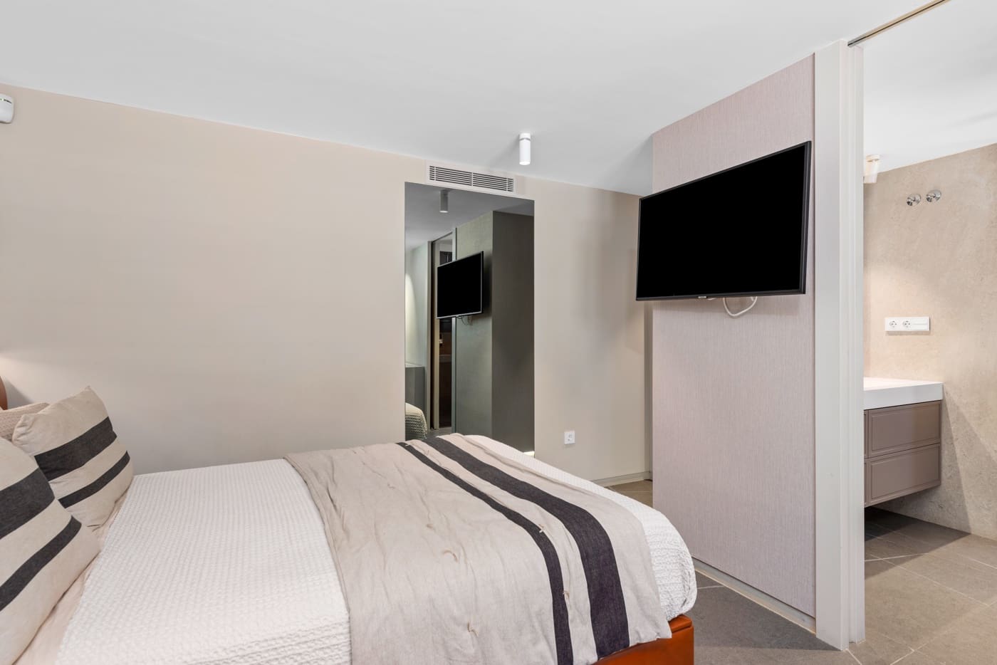 6 sypialnia Dom na sprzedaż w Guardamar del Segura z garażem - 1 350 000 € (Ref: 8650467)