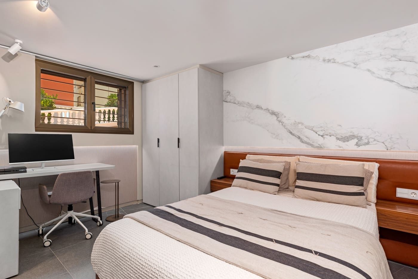 6 sypialnia Dom na sprzedaż w Guardamar del Segura z garażem - 1 350 000 € (Ref: 8650467)