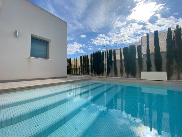 3 makuuhuone Huvila myytävänä paikassa Benijófar mukana uima-altaan - 540 000 € (Ref: 8650473)