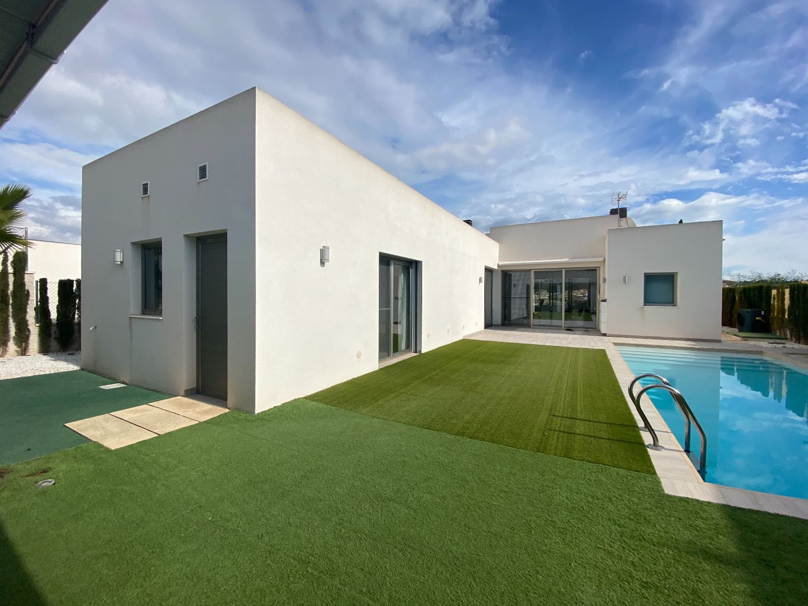 3 makuuhuone Huvila myytävänä paikassa Benijofar mukana uima-altaan - 540 000 € (Ref: 8650473)