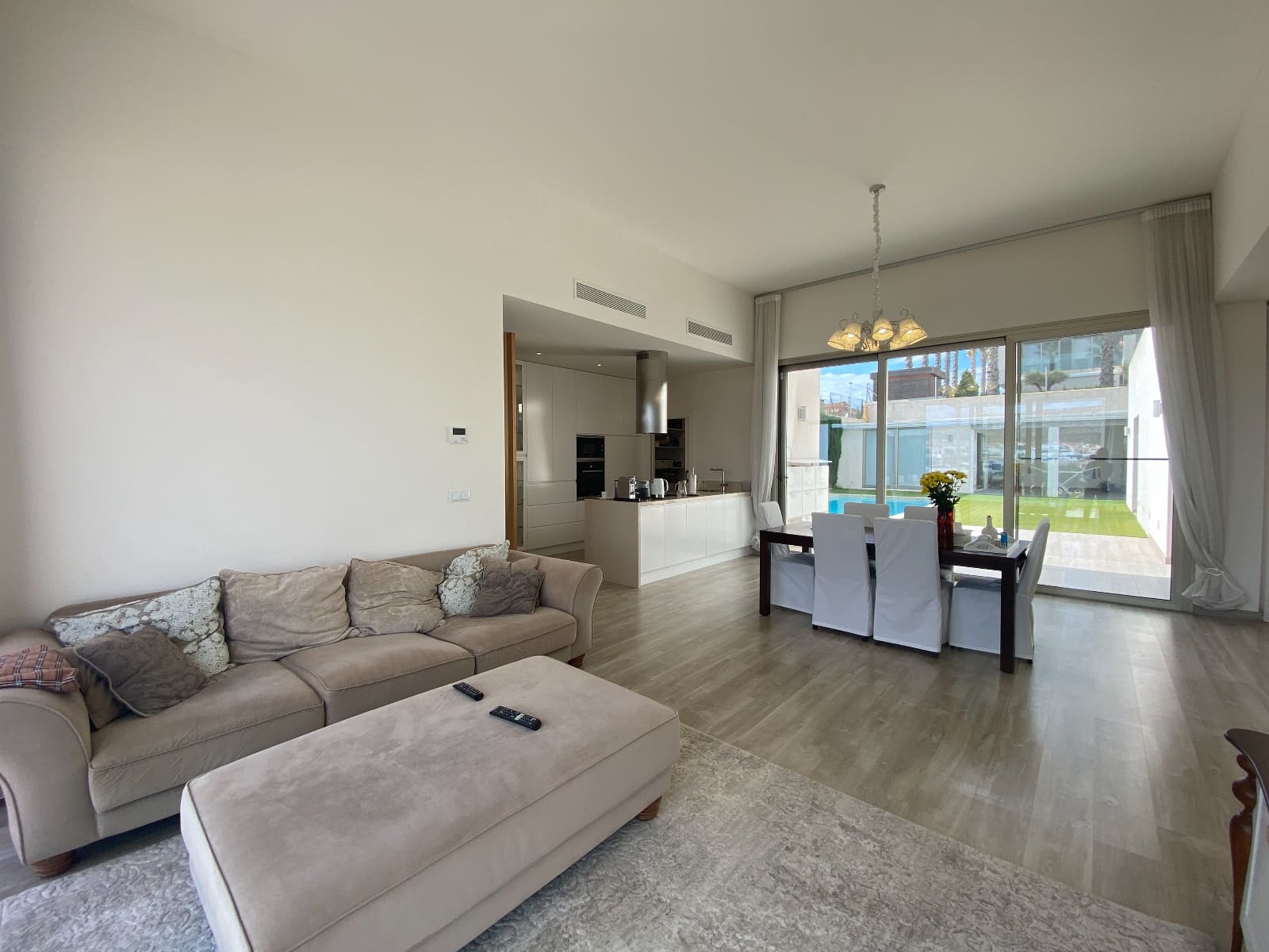 3 makuuhuone Huvila myytävänä paikassa Benijofar mukana uima-altaan - 540 000 € (Ref: 8650473)