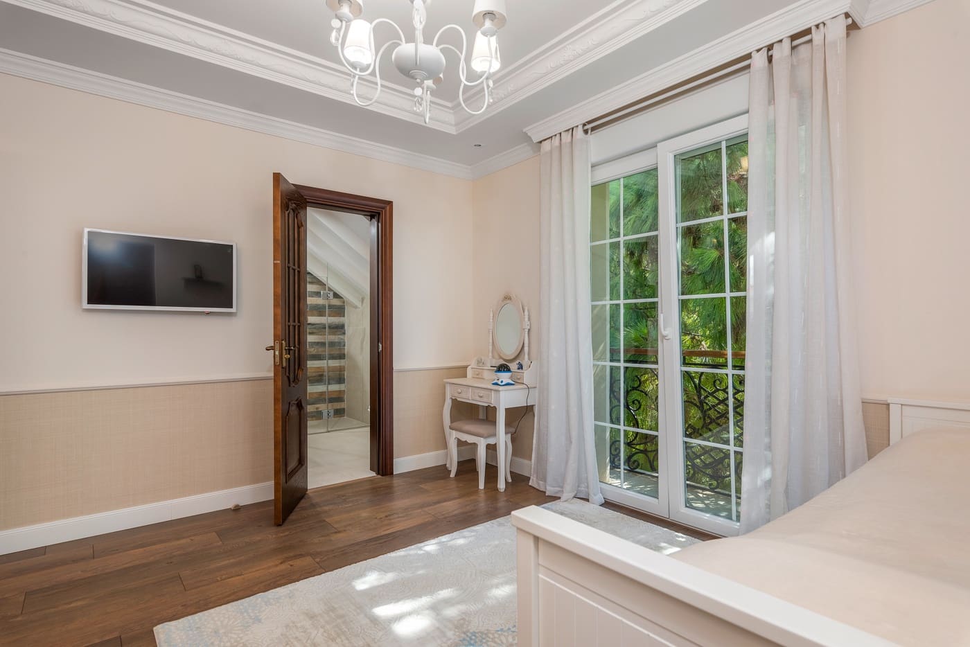 5 sypialnia Willa na sprzedaż w Dona Pepa z basenem garażem - 998 000 € (Ref: 8650478)