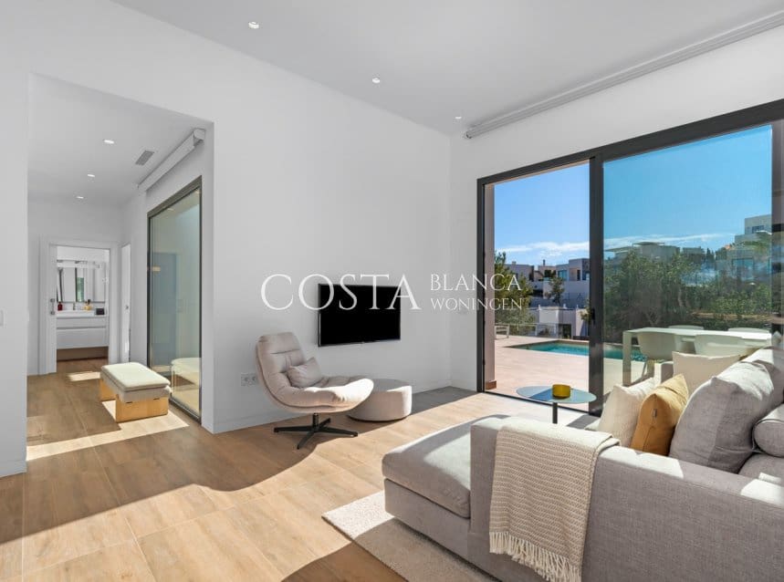 4 bedroom Villa for sale in Las Colinas Golf with pool garage - € 829,000 (Ref: 8777476)