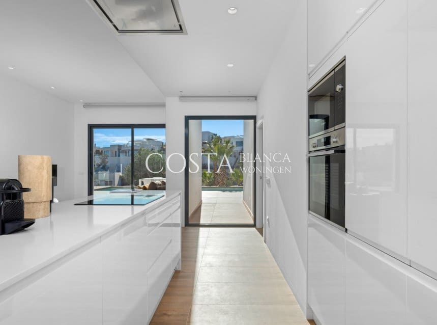 4 bedroom Villa for sale in Las Colinas Golf with pool garage - € 829,000 (Ref: 8777476)