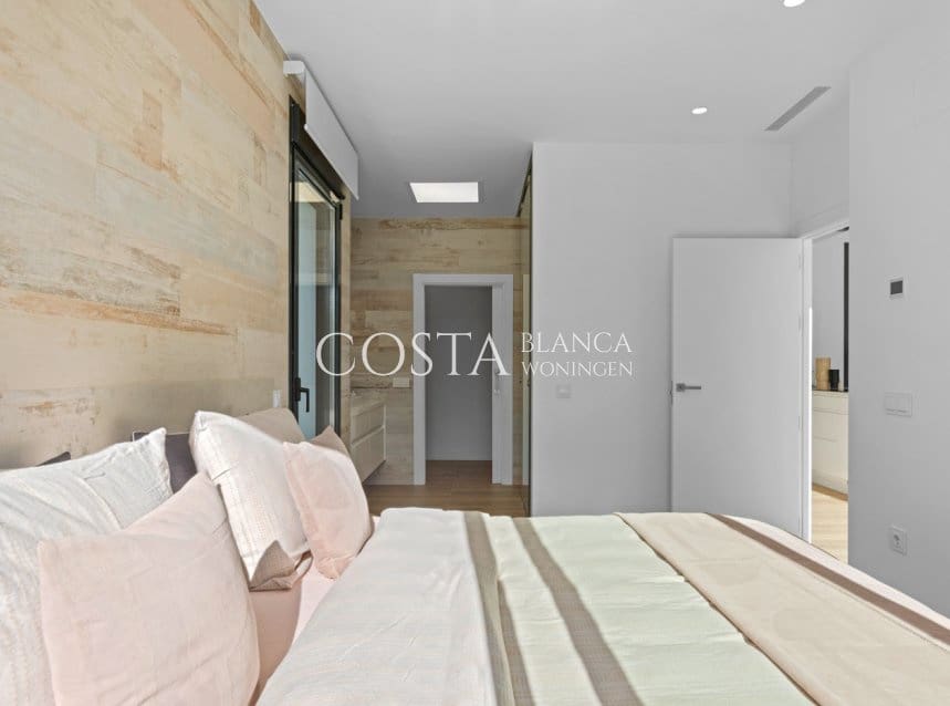 4 bedroom Villa for sale in Las Colinas Golf with pool garage - € 829,000 (Ref: 8777476)