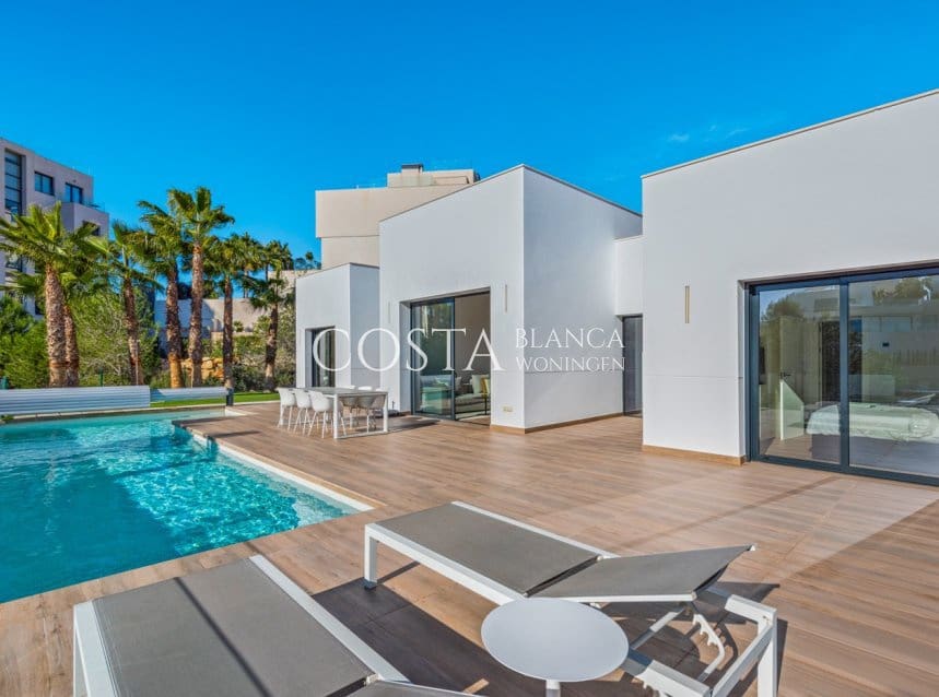 4 bedroom Villa for sale in Las Colinas Golf with pool garage - € 829,000 (Ref: 8777476)