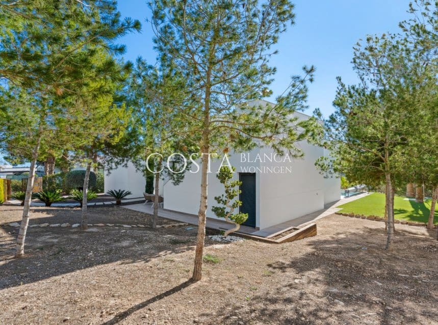 4 bedroom Villa for sale in Las Colinas Golf with pool garage - € 829,000 (Ref: 8777476)