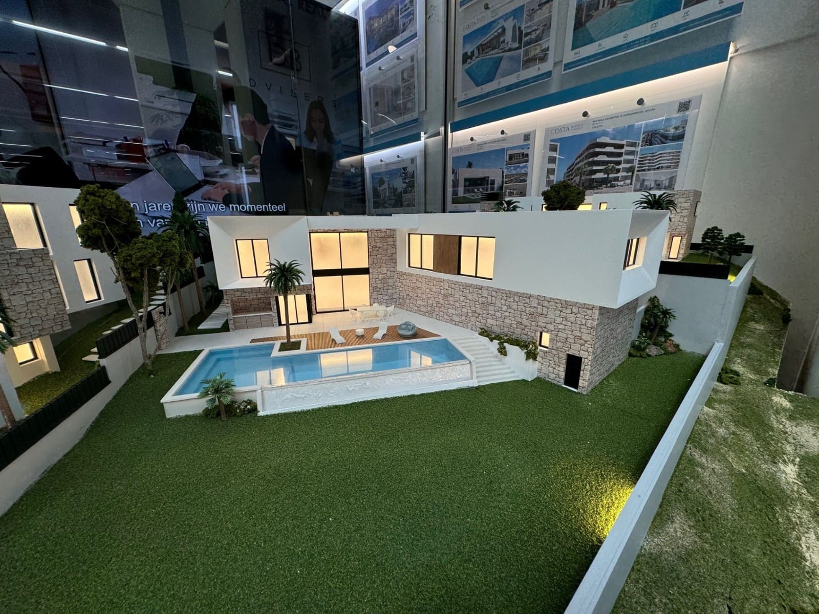 6 sypialnia Willa na sprzedaż w San Fulgencio z basenem garażem - 1 699 000 € (Ref: 8969345)