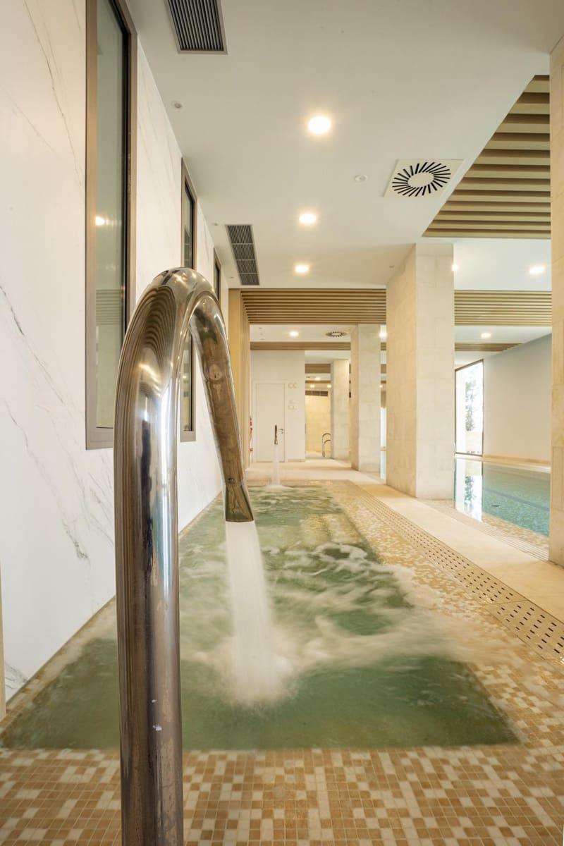 2 soveværelse Lejlighed til salg i Benahavis med swimmingpool garage - € 1.199.000 (Ref: 9052254)