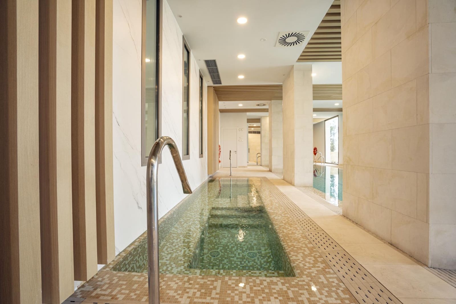 2 soveværelse Lejlighed til salg i Benahavis med swimmingpool garage - € 1.199.000 (Ref: 9052254)