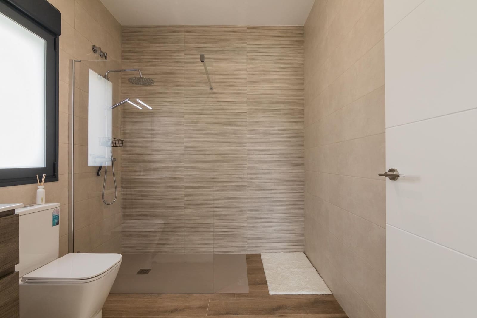 3 soveværelse Villa til salg i Lel med swimmingpool - € 327.000 (Ref: 9052453)