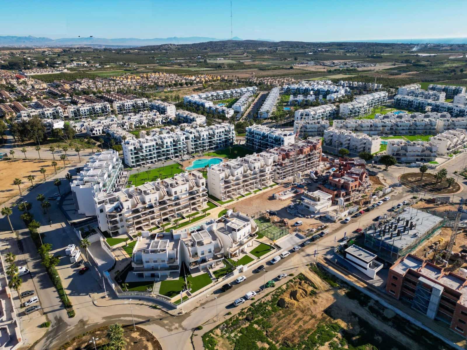 2 sypialnia Apartament na sprzedaż w El Raso z basenem garażem - 284 000 € (Ref: 9052747)