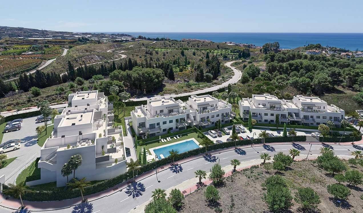 2 soveværelse Lejlighed til salg i Caleta de Velez med swimmingpool garage - € 247.000 (Ref: 9052763)